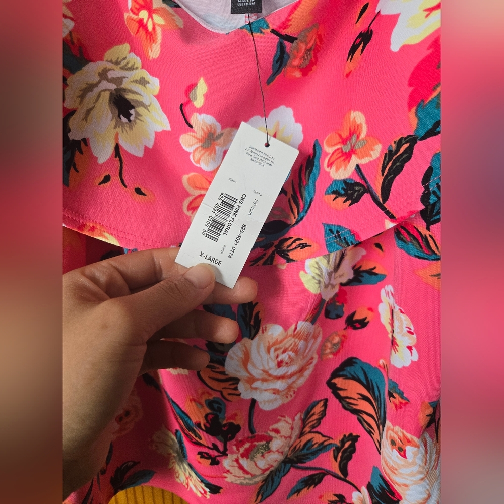 Floral Pink Ruffle Top - Picture 3 of 6